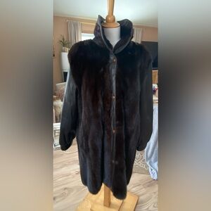 Elegant Mink Fur Mahogany/ Acajou Women's Coat